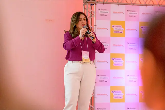Participantes interagindo no Simpósio ABAcadabra 2024